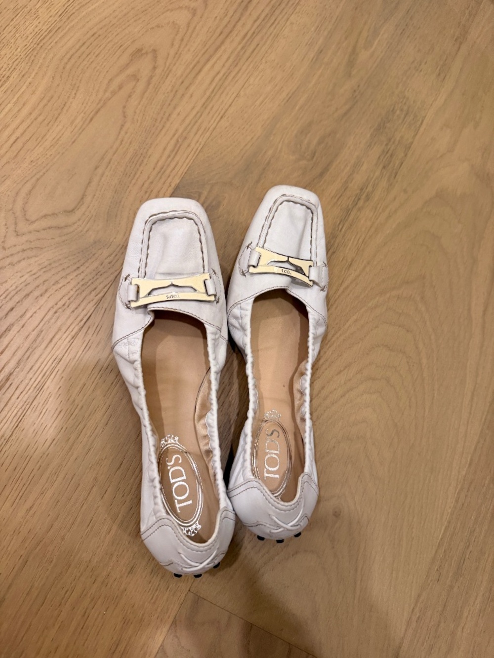 Tods white leather flats